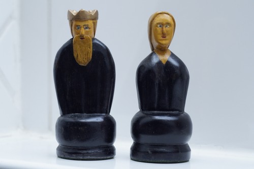 Holzschachfiguren-Set