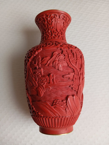 Rotlackvase messingkorpus - rotlackvase,,